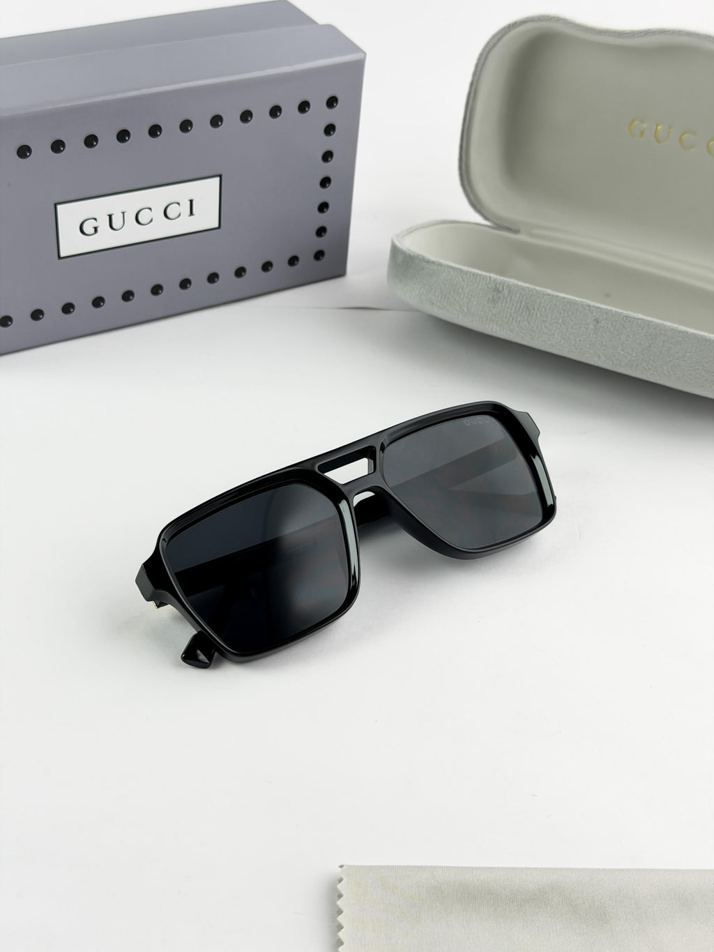 GUCCI BLACK 5106